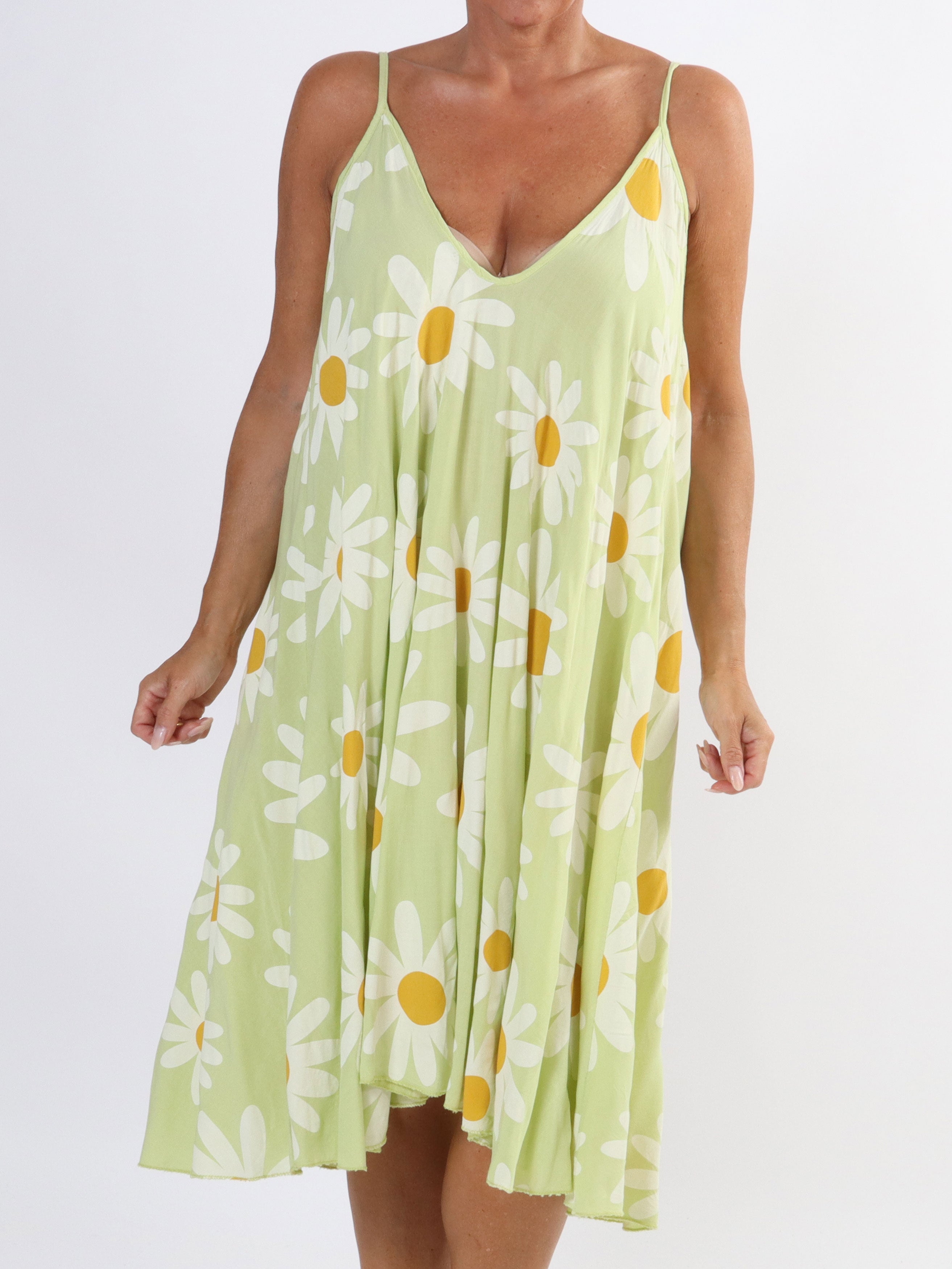 Maddie Sunflower - Sød plus size stropkjole med blomstermotiver